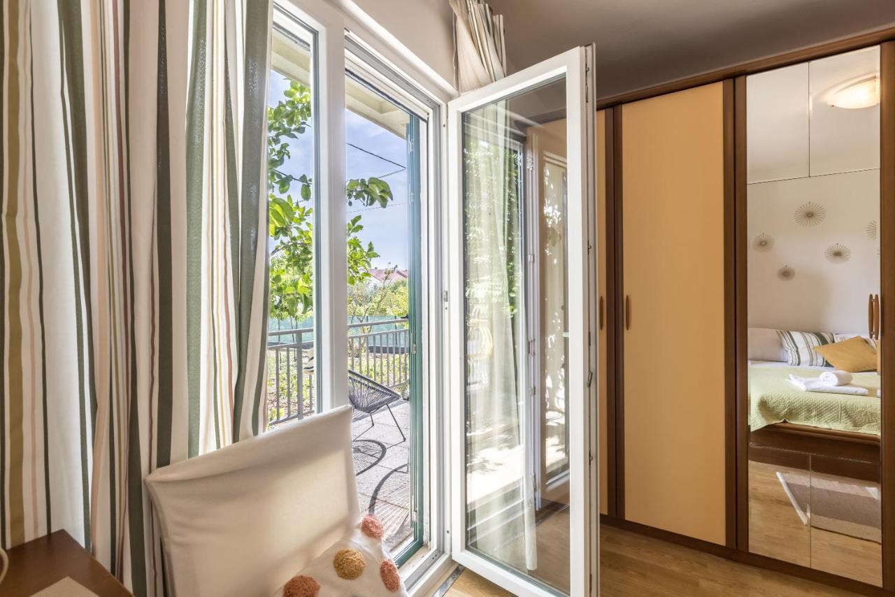 Citrus Accommodation Kaštela Kültér fotó