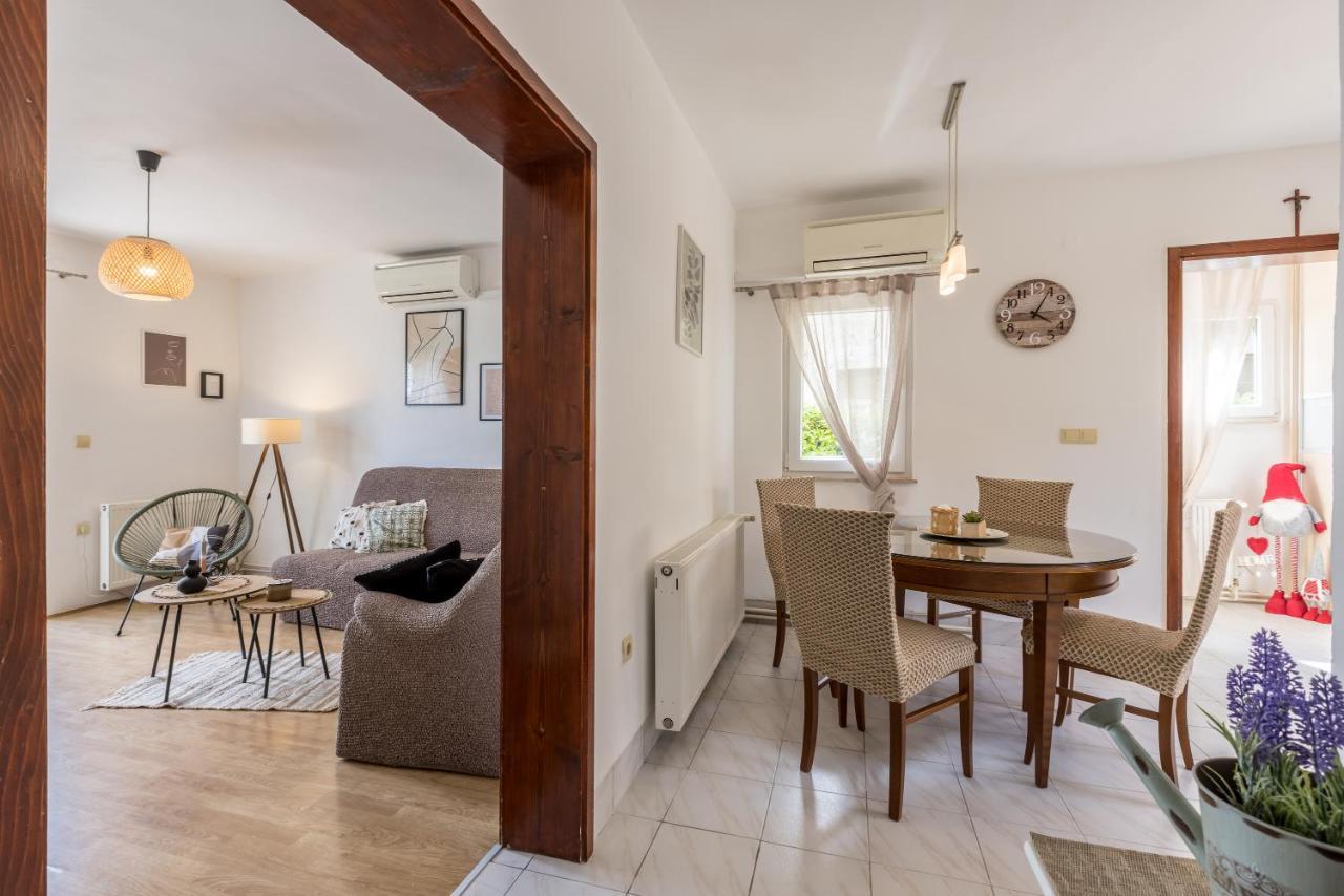 Citrus Accommodation Kaštela Kültér fotó