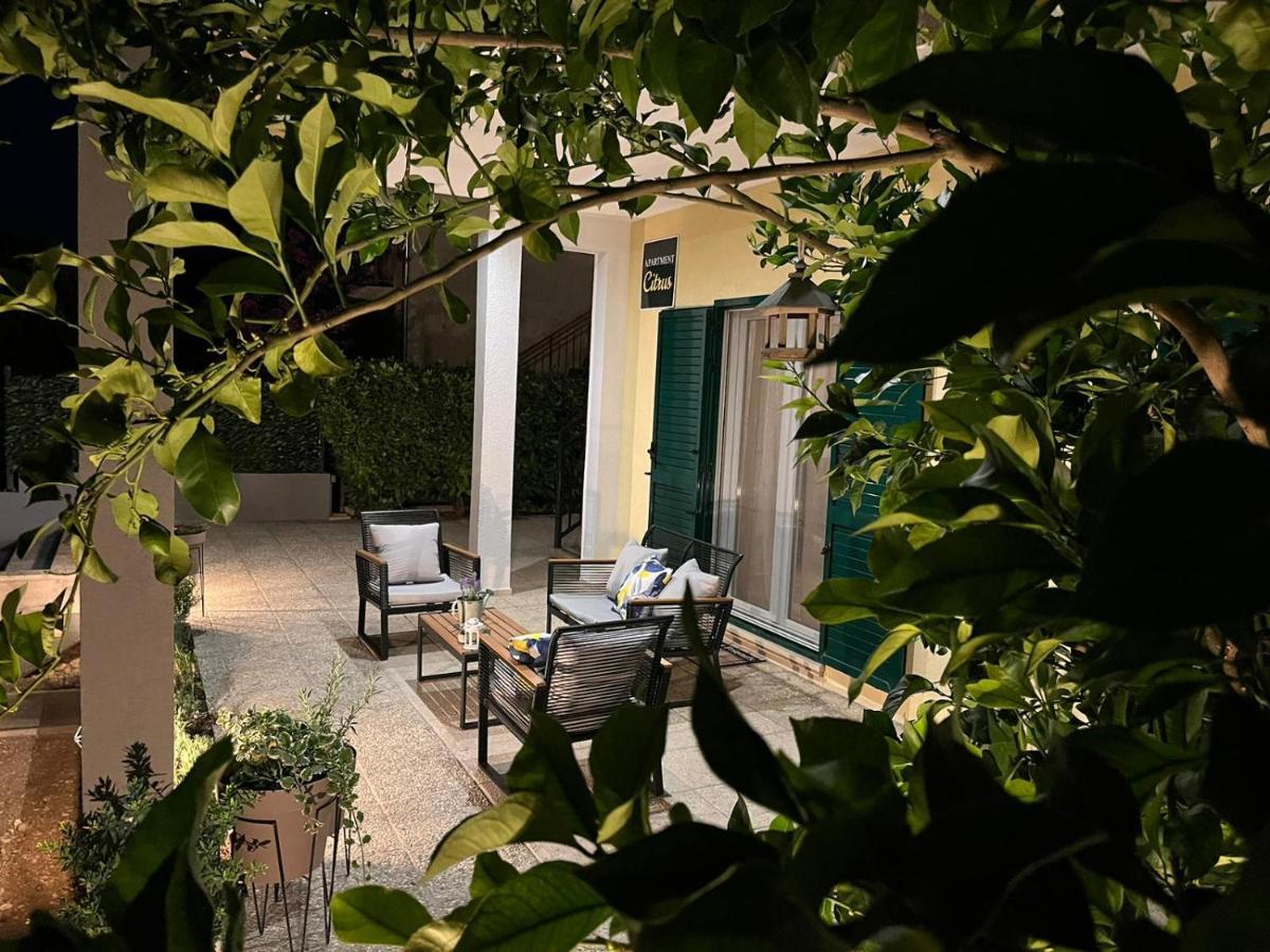 Citrus Accommodation Kaštela Kültér fotó